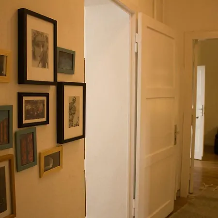 דירה Friedrichshain Group Basecamp 10 Guests ברלין