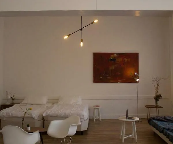 Friedrichshain Group Basecamp 10 Guests