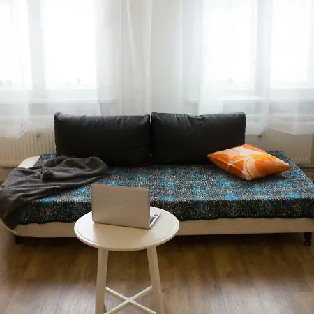 아파트 Friedrichshain Group Basecamp 10 Guests *