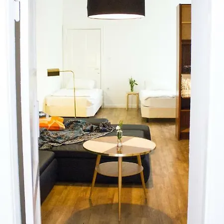 Appartement Friedrichshain Group Basecamp 10 Guests